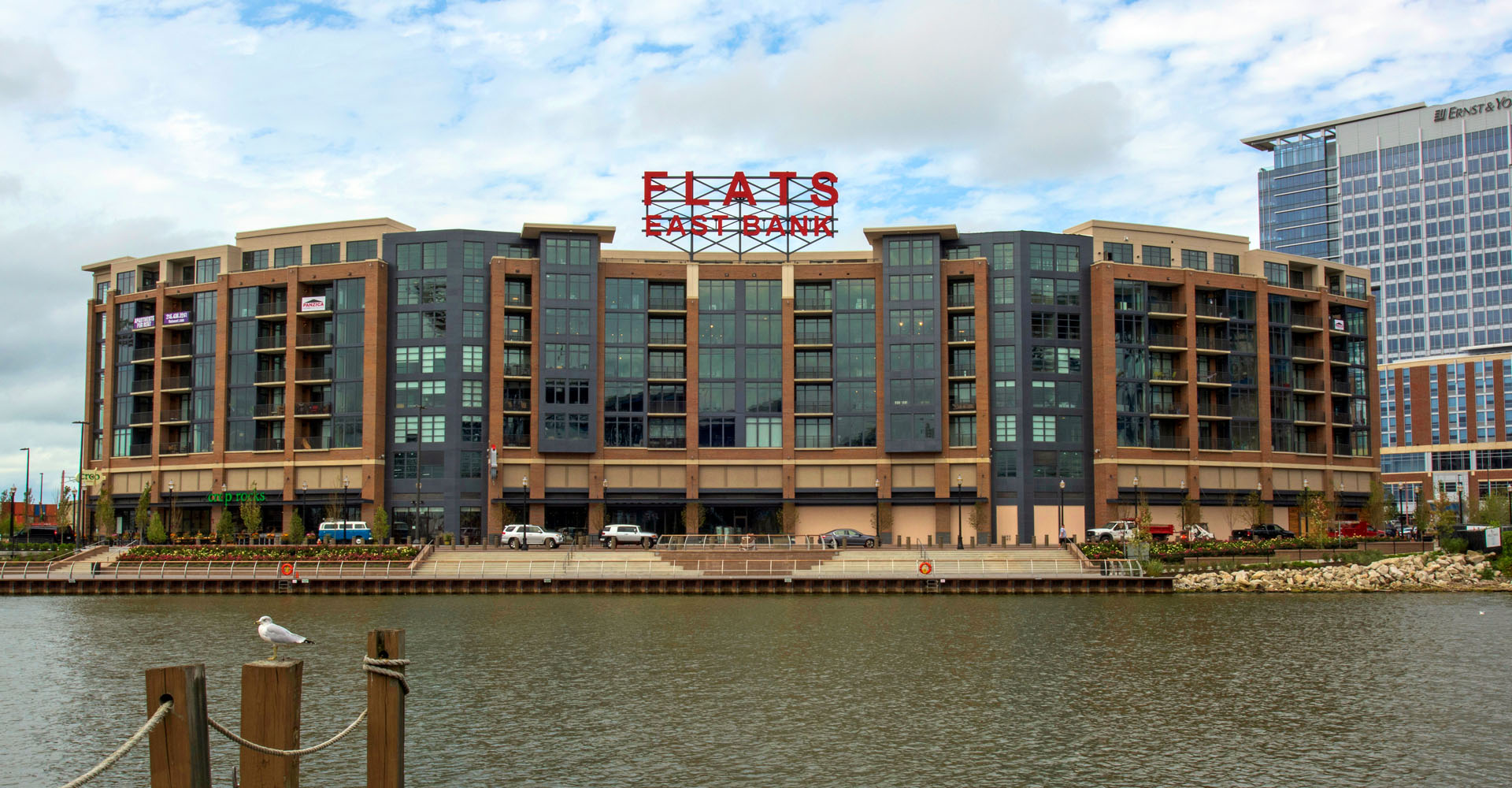 Hotels - Flats East Bank Apartments - Panzica Construction